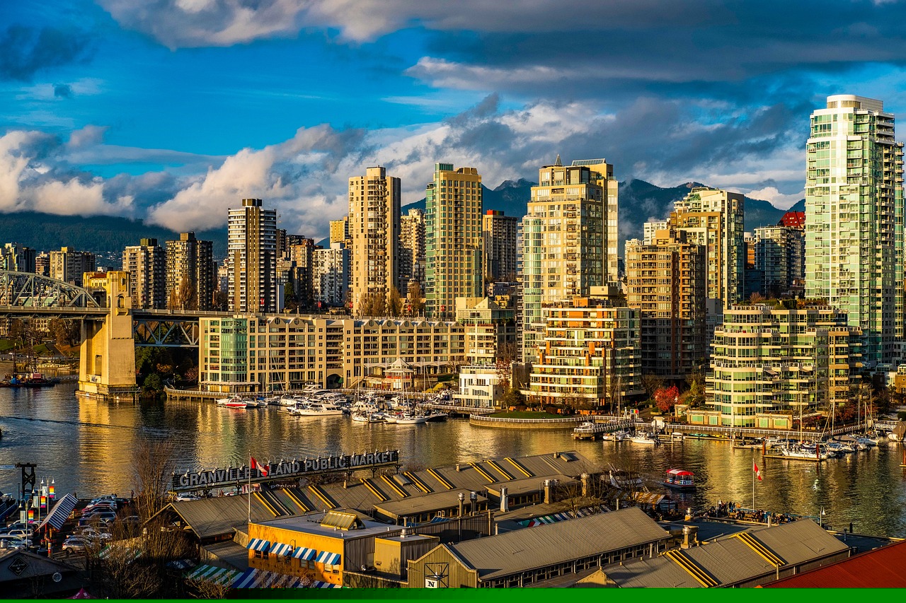 When to Book a Hotel in Vancouver for the Best Rates